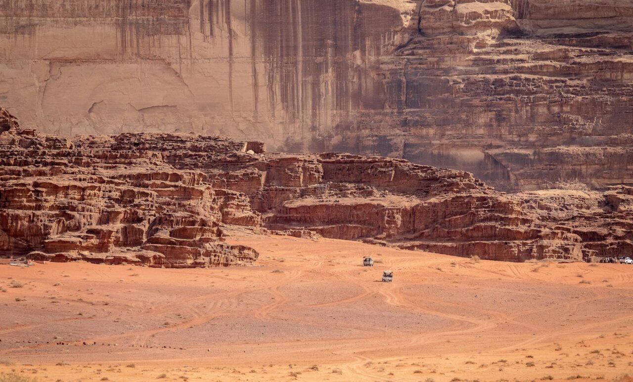 Jeep tour through Wadi Rum desert